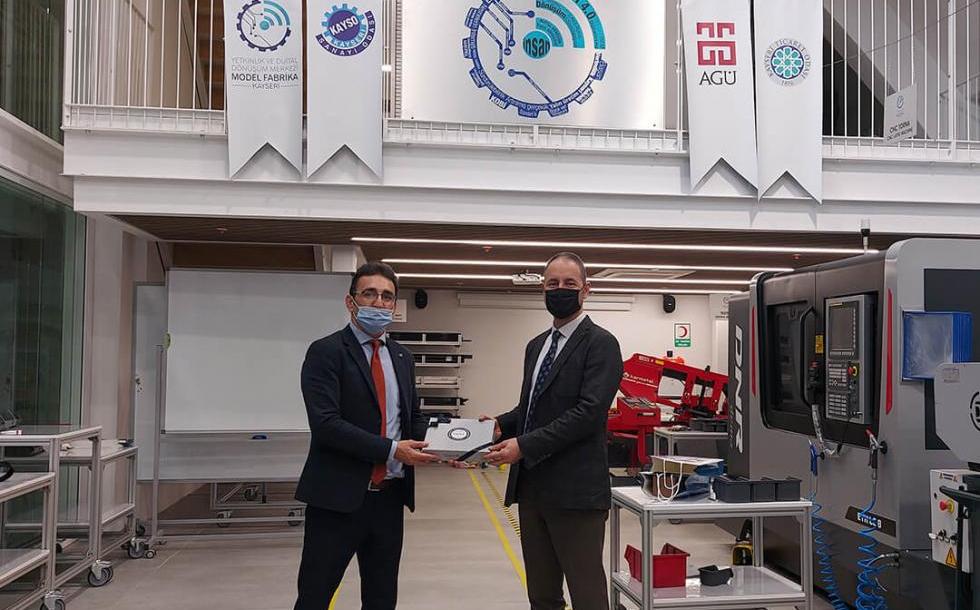 Nuh Naci Yazgan Üniversitesi Mühendislik Fakültesi Dekan Vekili Prof. Dr. Erkan Köse ve NNY Öğretim Üyeleri Kayseri Model Fabrika'yı ziyaret etti.